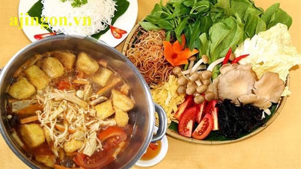 Lẩu thái chay chua chua cay cay, vừa ăn vừa hít hà khen ngon