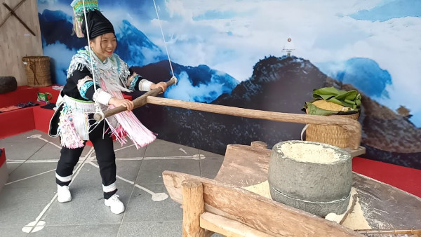 Cối xay ngô dân tộc #H'mông tỉnh Lai Châu